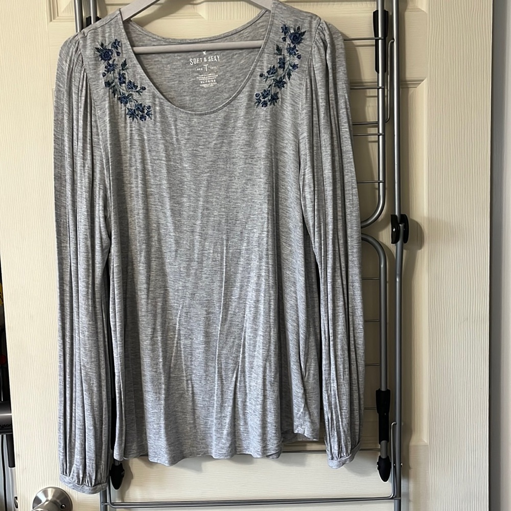 American Eagle Balloon Sleeve Drapey Top
